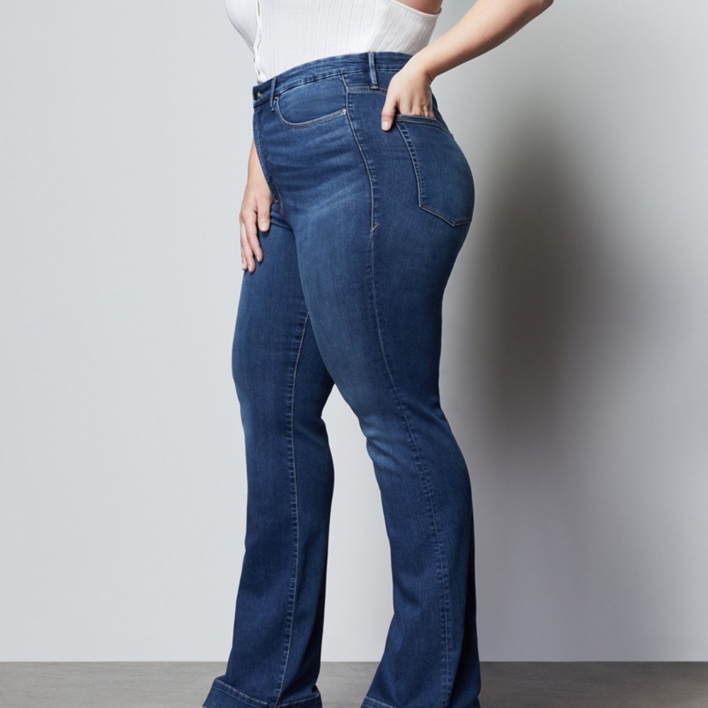 Good American Flare Jeans